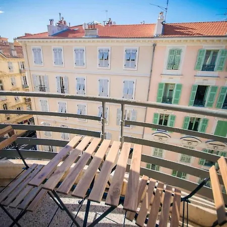 Sublime 4 Pieces Quartier Des Musiciens